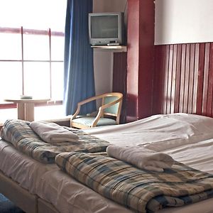 Quintuple Room